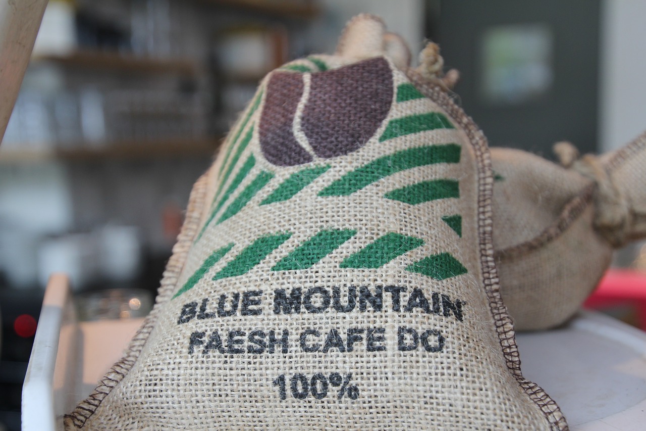 Jamaica-Blue-Mountains-coffee-bag-2296123_1280-pixabay