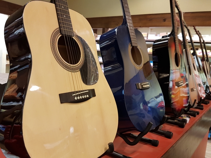 Guitars for sale in Tupelo Hardware, Tupelo, Mississippi