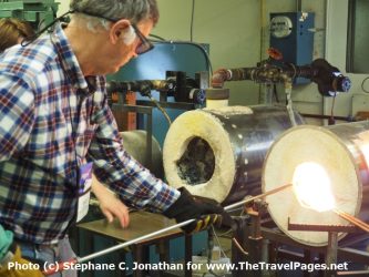 Mike Gerrard Learns Glass-Blowing in Berea, Kentucky