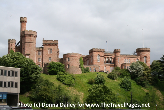 are dogs allowed in inverness castle